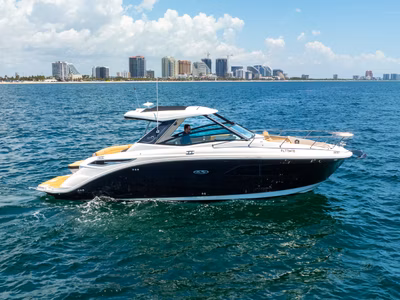 2020 Sea Ray Sundancer 320