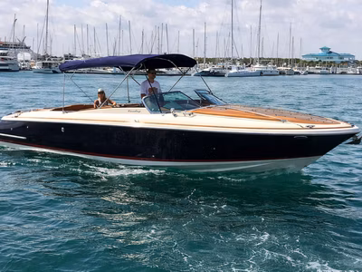 2013 Chris-Craft Corsair 32