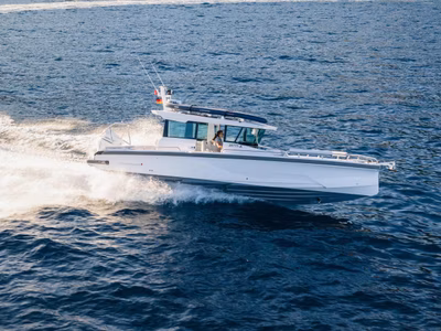 2026 Axopar 29 XC Cross Cabin 