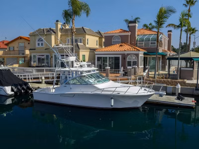 2013 CABO 36 Express 