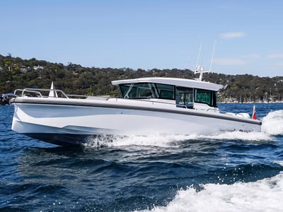 2023 Axopar 37 XC Cross Cabin 