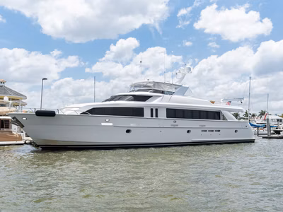 2004 Hatteras 100 Motor Yacht