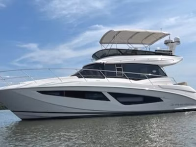 2021 Regal 42 Fly