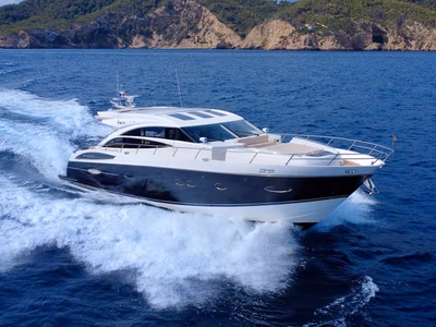 2015 Princess Yachts V72