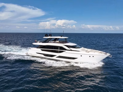 2023 Ferretti Yachts 860