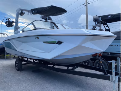 2022 Nautique Super Air G23