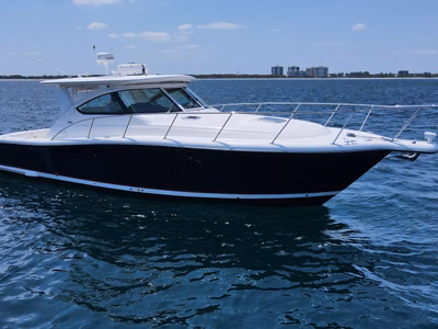 2005 Tiara Yachts 3800 Open