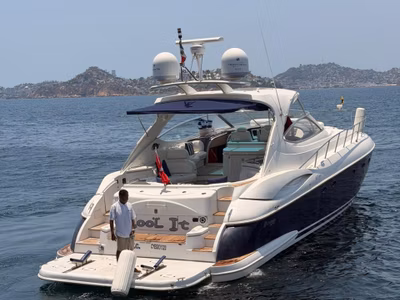 2006 Cruisers Yachts 560 Express 
