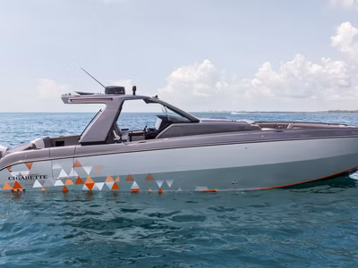 2025 Cigarette Racing 42' Auroris