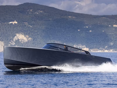 2025 VanDutch Yachts 48 