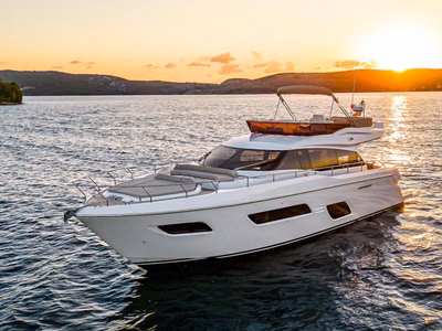 2023 Ferretti Yachts 550 