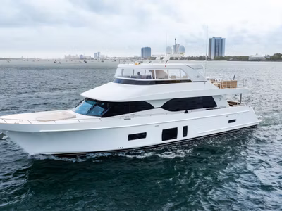 2018 Ocean Alexander 85E 