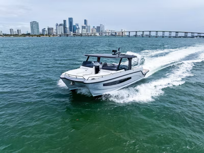 2024 TESORO YACHTS T38 Power Cat 