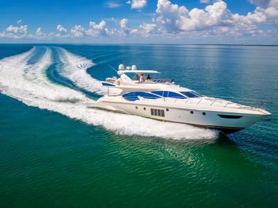 2012 Azimut 70