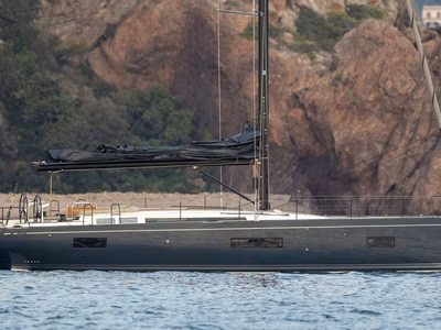 2027 Beneteau First 53