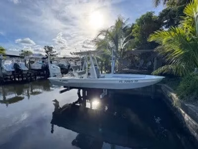 2022 Avid Boats 23 MAG
