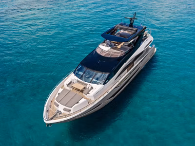 2026 Sunseeker 88 Yacht