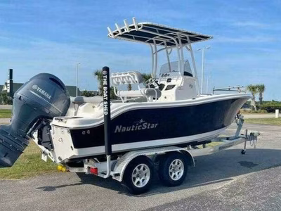 2022 NauticStar Boats 2102 Legacy