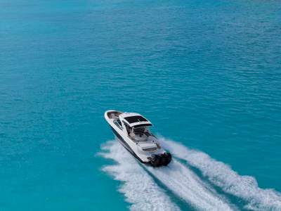 2018 Sea Ray SLX 350 Outboard 