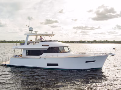 2026 Summit Motoryachts 54
