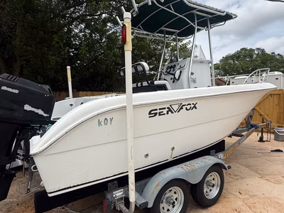 2005 Sea Fox Boats 237 Center Console