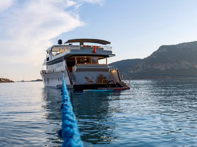 2015 Custom Luxury Trawler 26 M