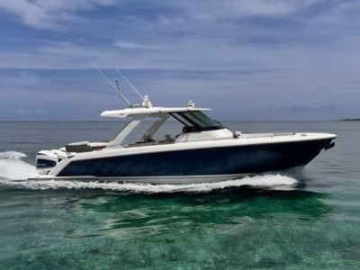 2019 Tiara Yachts 38LS