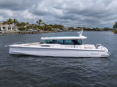 2024 Axopar 45 XC Cross Cabin 