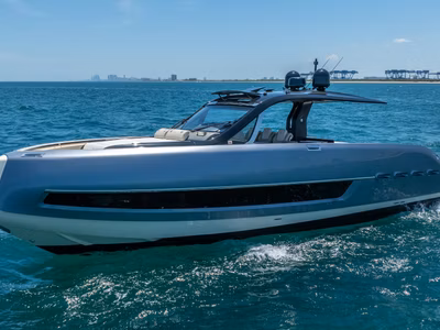 2024 Invictus Yachts TT460