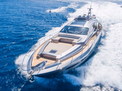 2019 Pershing 8X 