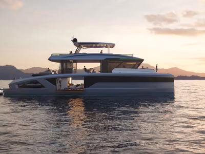 2027 Lazzara LPC 500