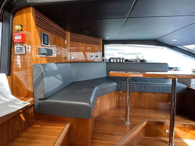 2018 Sunseeker 95 Yacht