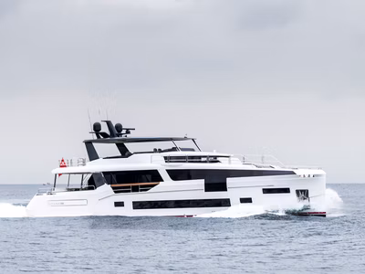2023 Sirena 88 