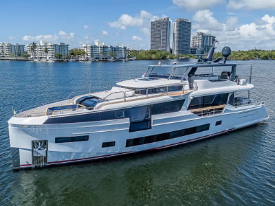 2024 Sirena Yachts 88 