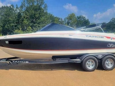 2019 TAHOE 700