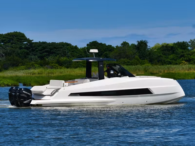 2023 Astondoa 377 Coupe Outboard