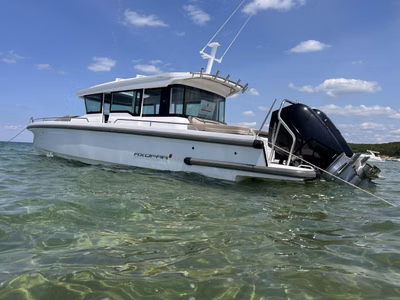 2024 Axopar 37 XC Cross Cabin 