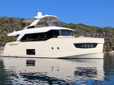 2017 Absolute Navetta 58