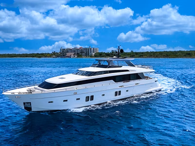 2014 Sanlorenzo SL104 