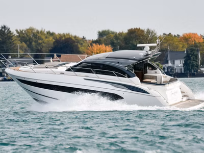 2022 Princess Yachts V50
