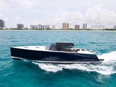 2017 VanDutch Yachts 55 