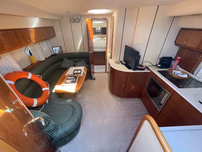 1999 Princess Yachts V40