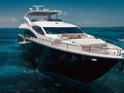 2019 Sunseeker 86 Yacht