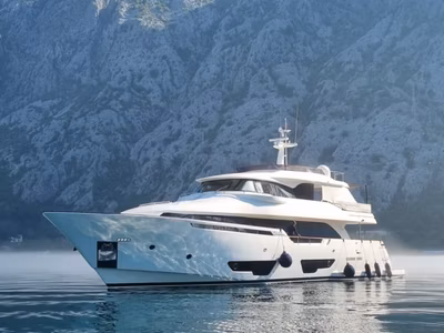 2017 Custom Line Navetta 28 