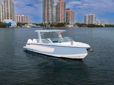 2022 Aviara AV32 OB