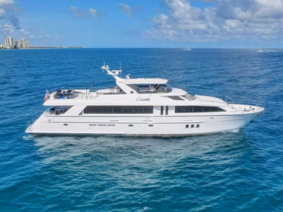 2005 Hatteras 100 Motor Yacht 
