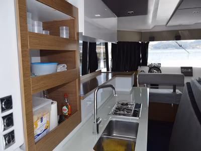 2017 Fountaine Pajot MY 37