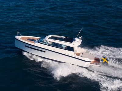 2023 Delta Powerboats 33 Coupe 