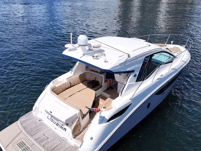 2017 Sea Ray Sundancer 350 Coupe 