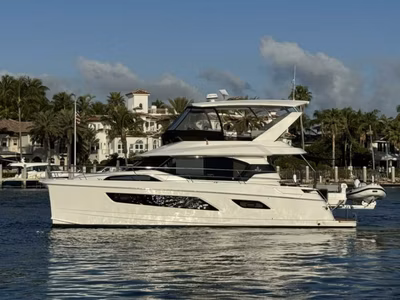 2022 Aquila 44 Yacht